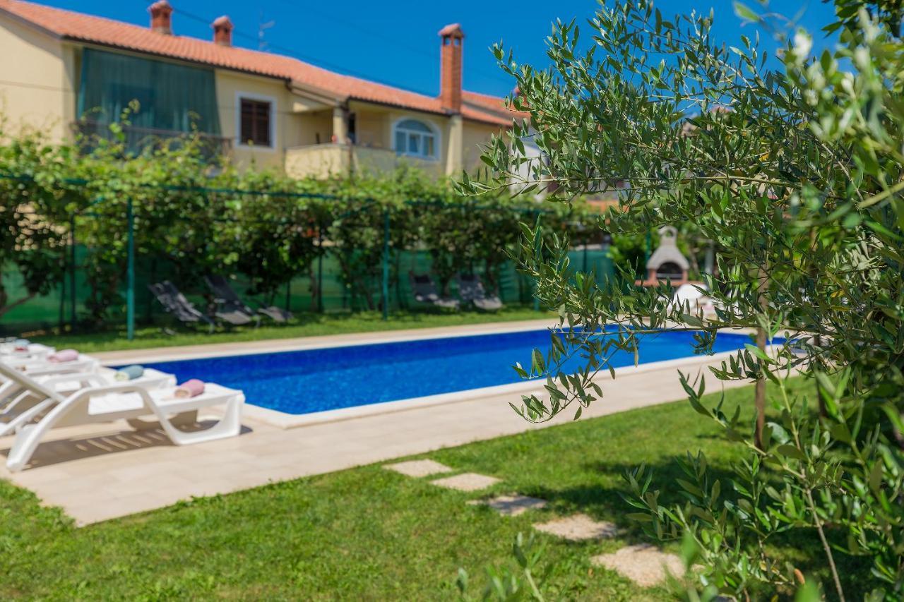Villa Toni Umag Buitenkant foto